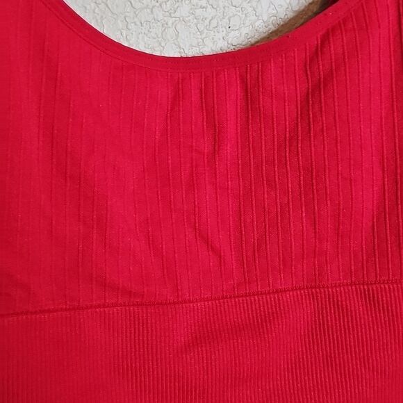 PINK Victoria's Secret Active Red Seamless Ribbed Crop Bra Top Medium - Picture 2 of 5